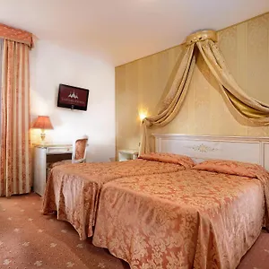Ambassador Tre Rose Hotel Venice